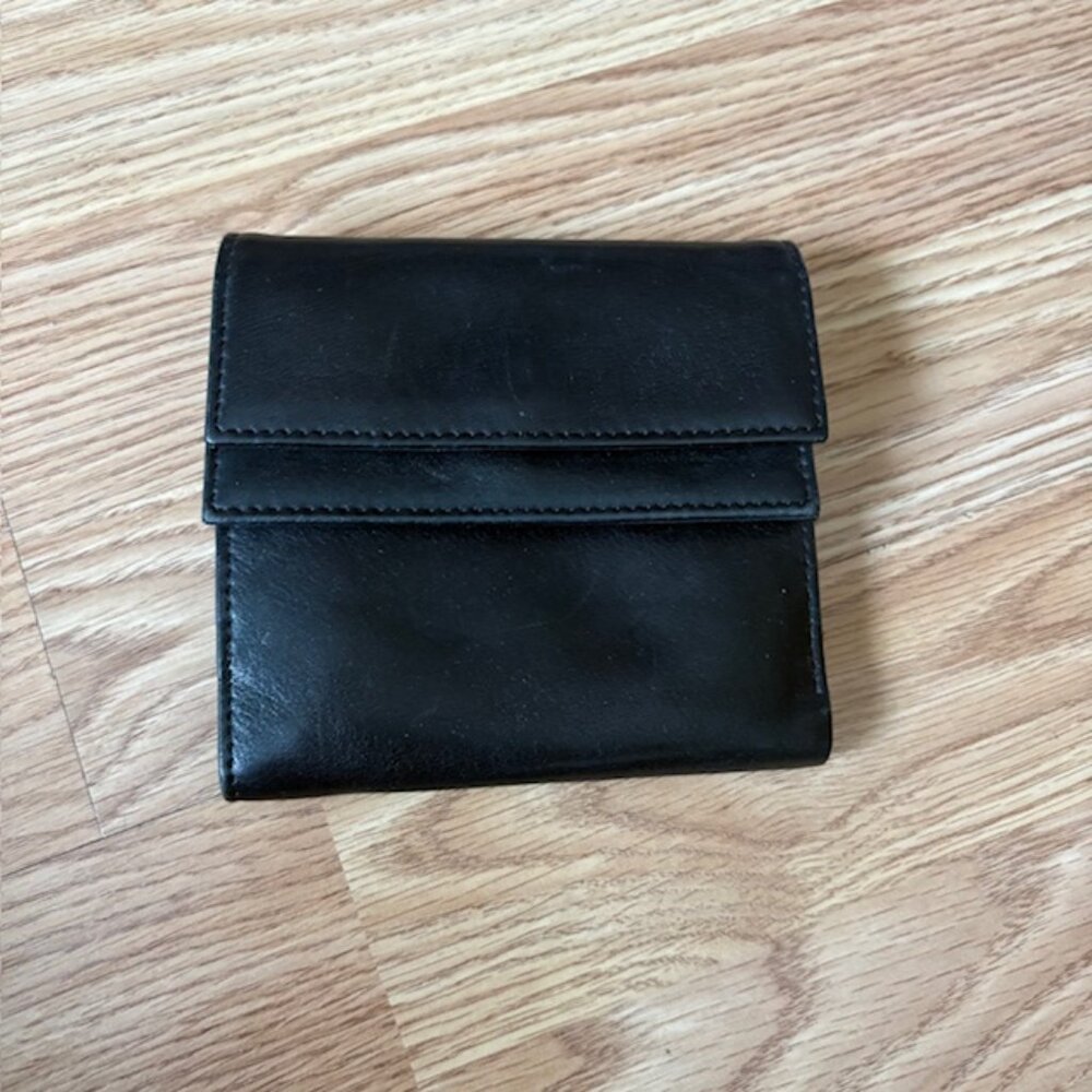 Donna Karan Tri-Fold Wallet Foldable Double Button Closure β Compact & Stylish